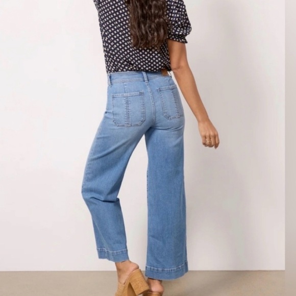 Evereve Light Blue Wide Leg Flare Jeans Size 28 - Picture 2 of 7